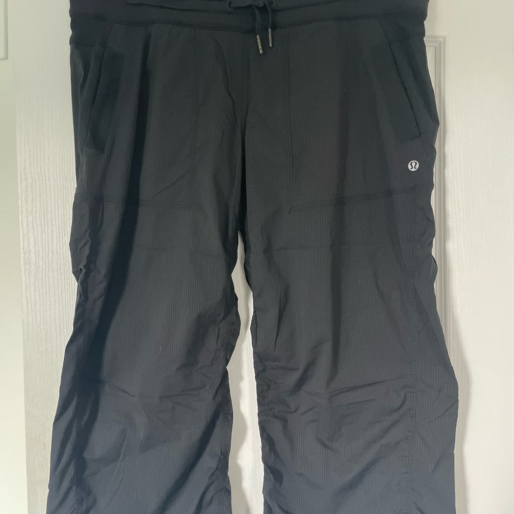 lululemon athletica Black Capri Pants